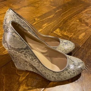 Banana Republic Snake Skin Wedges 6.5